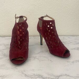 Adrienne Vittadini Grins Heels Shoes Velvet Red Suede Peep Toe Bootie Size 8M​​​